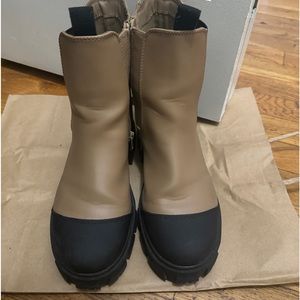Combat rain boots